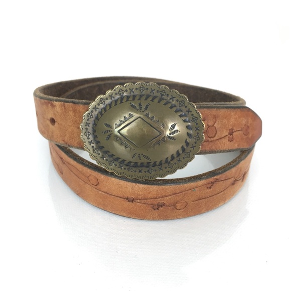 Vintage Accessories - Thin Vintage Tooled Leather Belt With Brass Concho Buckle Brown Floral Size S
